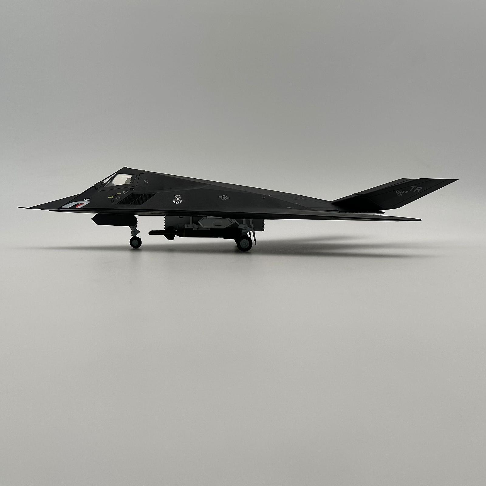 1:72 Nighthawk Fighter Tableto - Home Office Bookshelves ulasan dan harga
